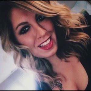 Meet your Posher, Niccole